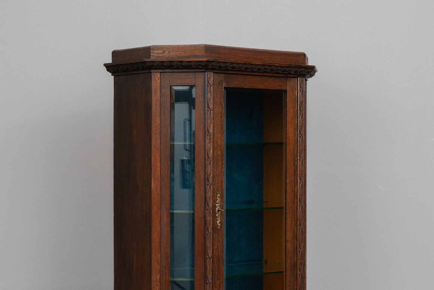 Jugendstil Vitrine in Eiche - Anfang des 20.Jahrhunderts