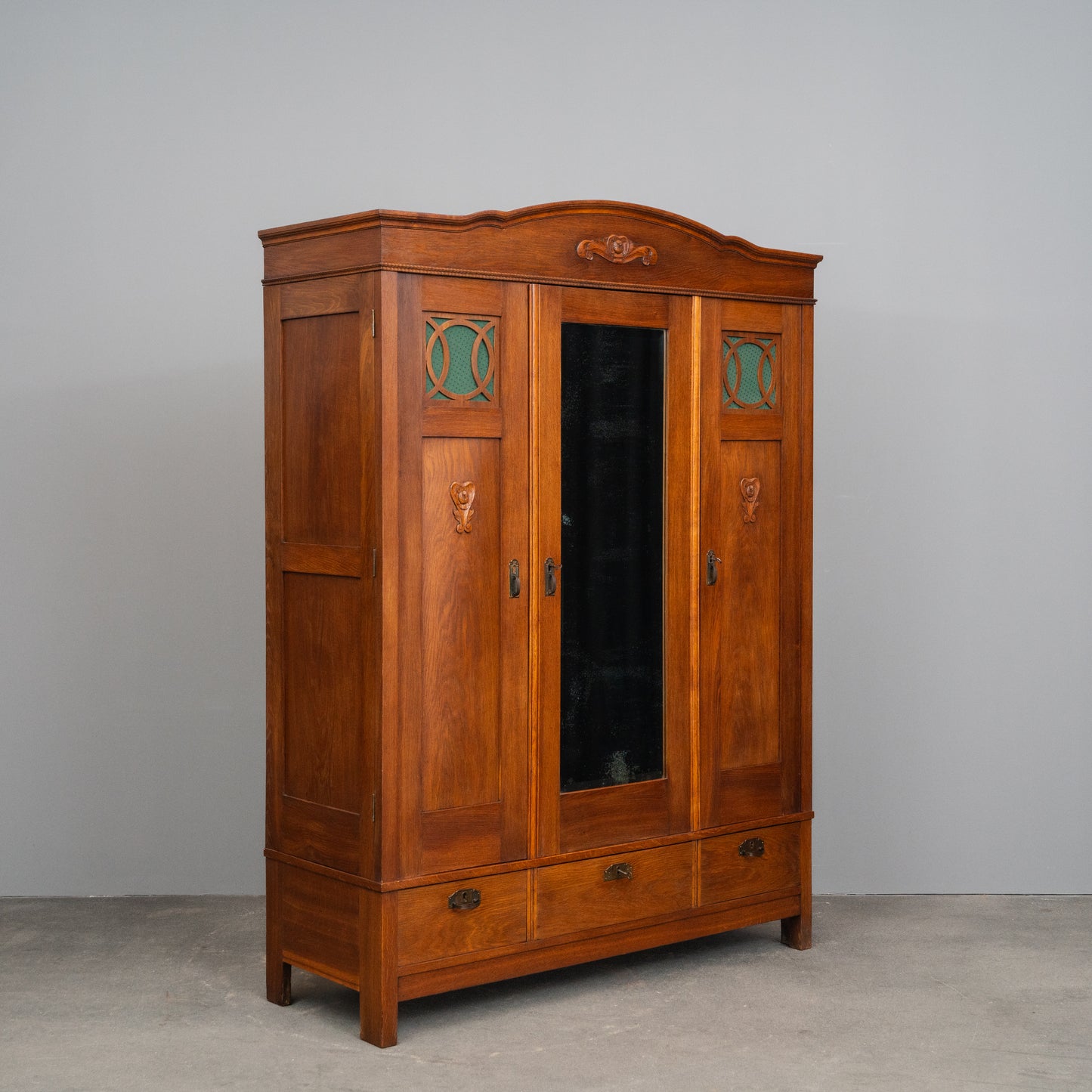 Jugendstil Kleiderschrank in Eiche - Anfang des 20.Jahrhunderts