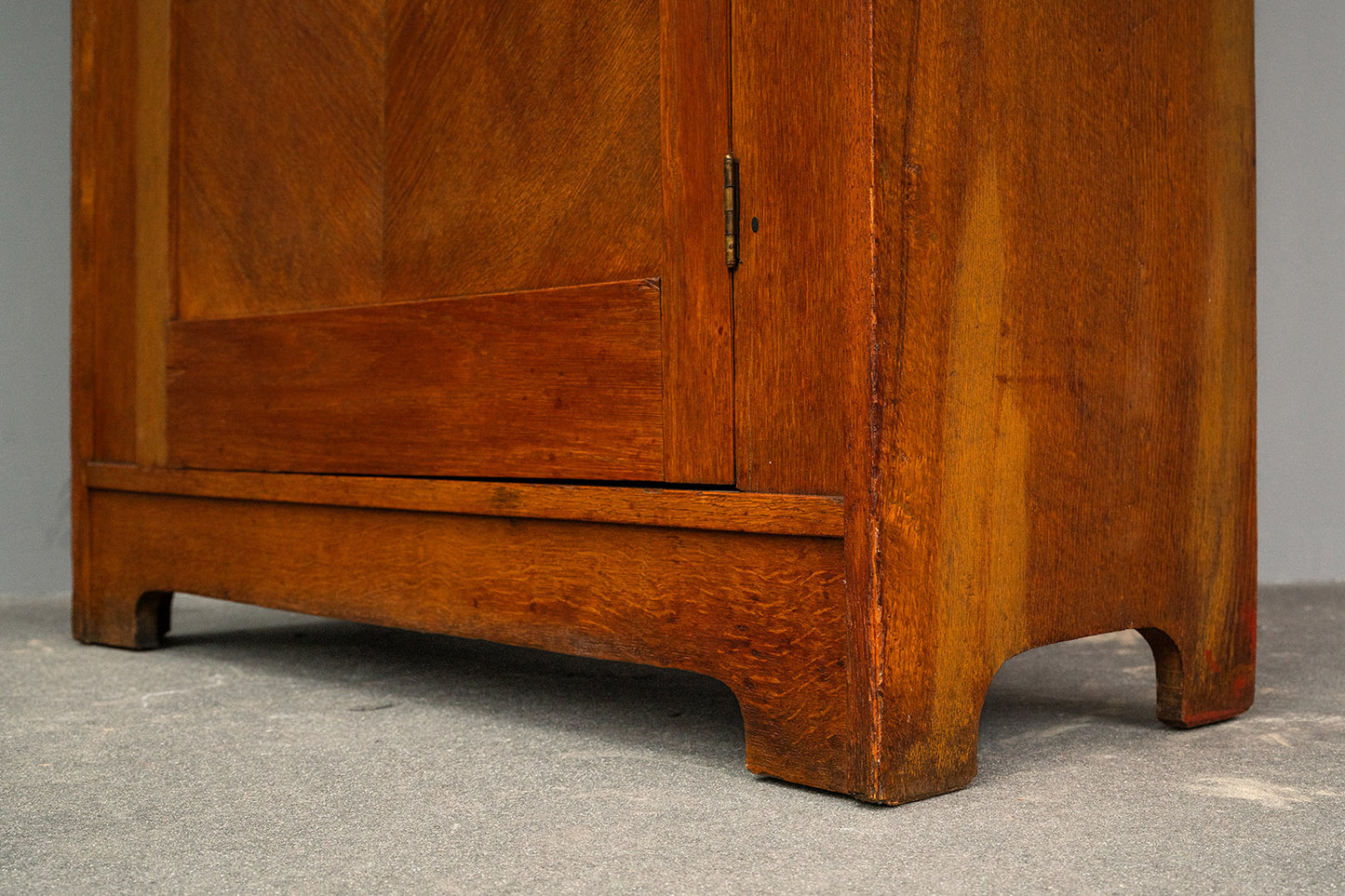 Kleiner Jugendstil Bücherschrank in Eiche - 1.Hälfte des 20.Jahrhunderts