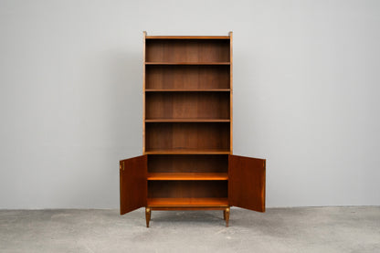 Mid-Century Bücherregal in Mahagoni - Mitte des 20.Jahrhunderts