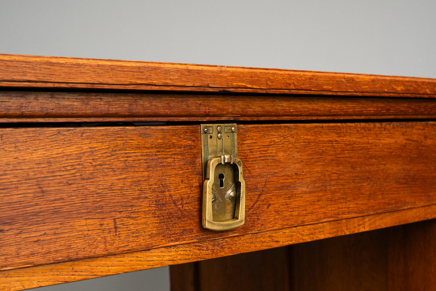 Jugendstil Schreibtisch in Eiche - Anfang des 20.Jahrhunderts