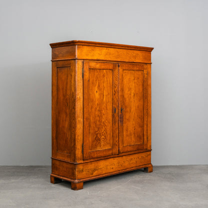 Biedermeier Kleiderschrank in Eiche - 1.Hälfte des 19.Jahrhunderts