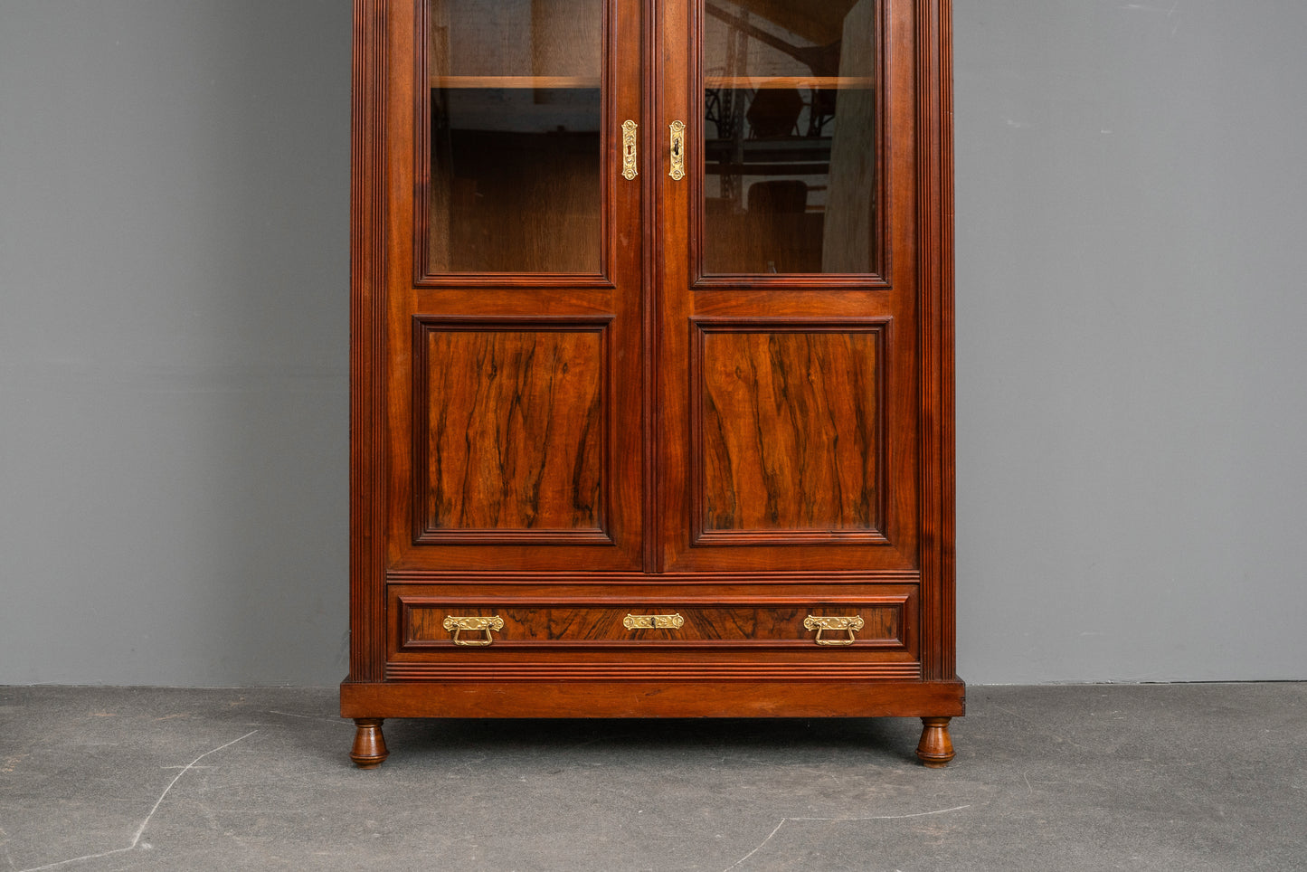 Jugendstil Bücherschrank in Eiche - Anfang des 20.Jahrhunderts