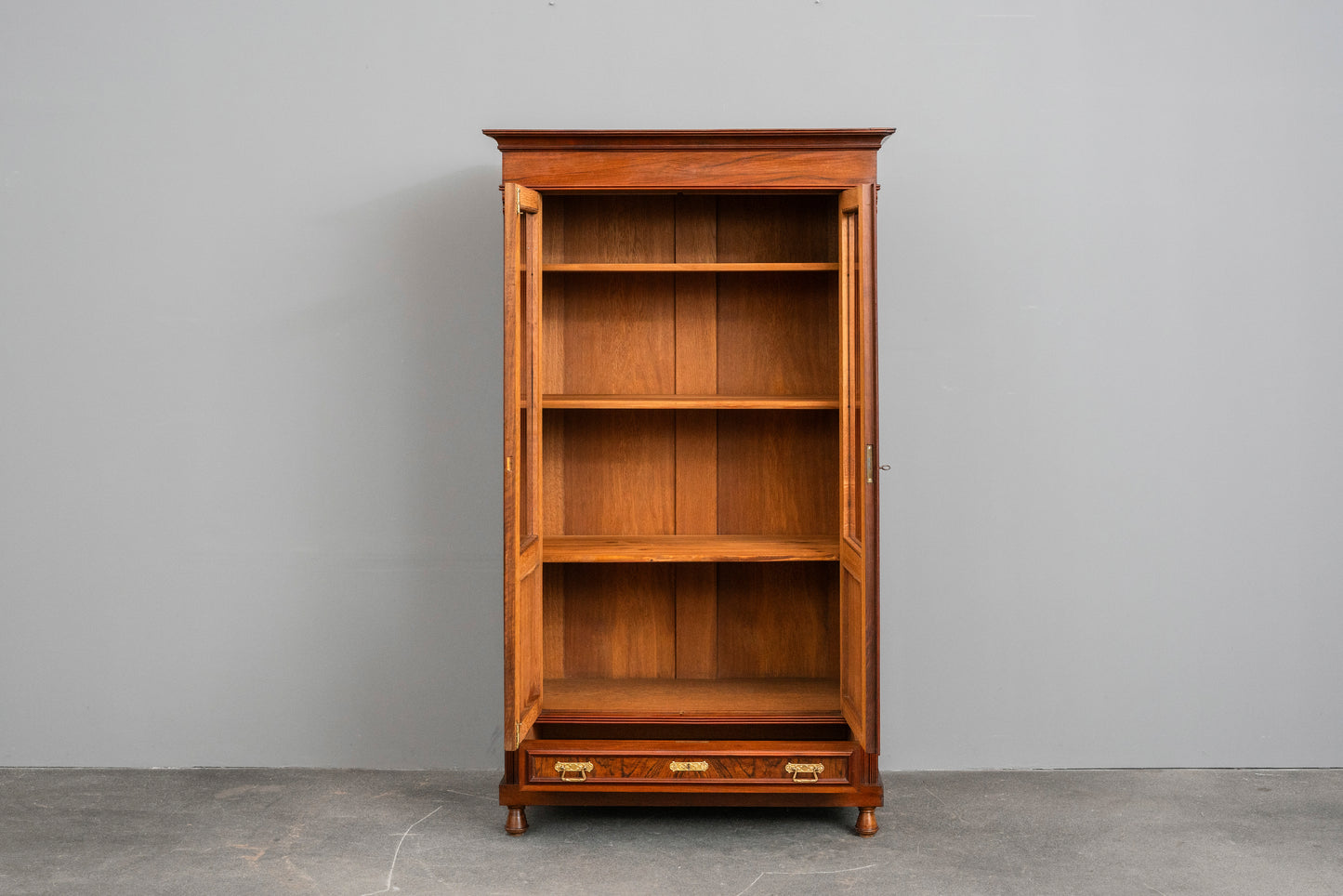 Jugendstil Bücherschrank in Eiche - Anfang des 20.Jahrhunderts