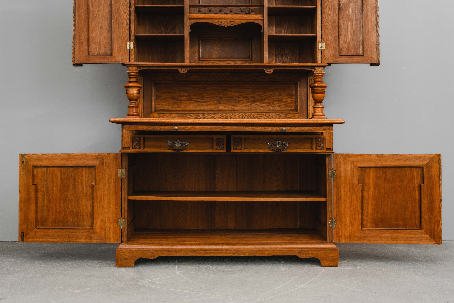 Gründerzeit Buffetschrank in Eiche - Ende des 19.Jahrhunderts