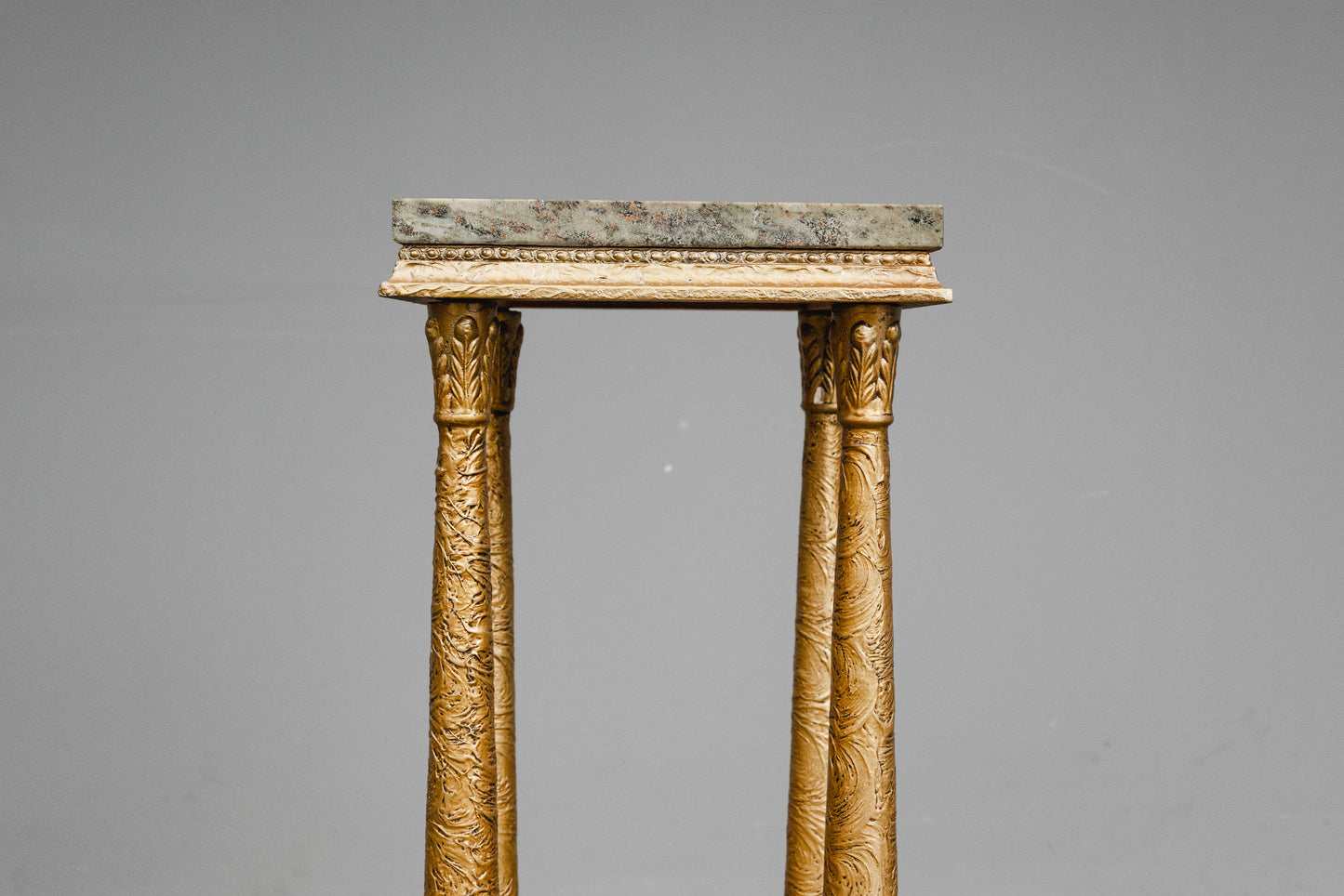 Blumensäule / Podest im Antik Stil mit Marmor - 2.Hälfte des 20.Jahrhunderts