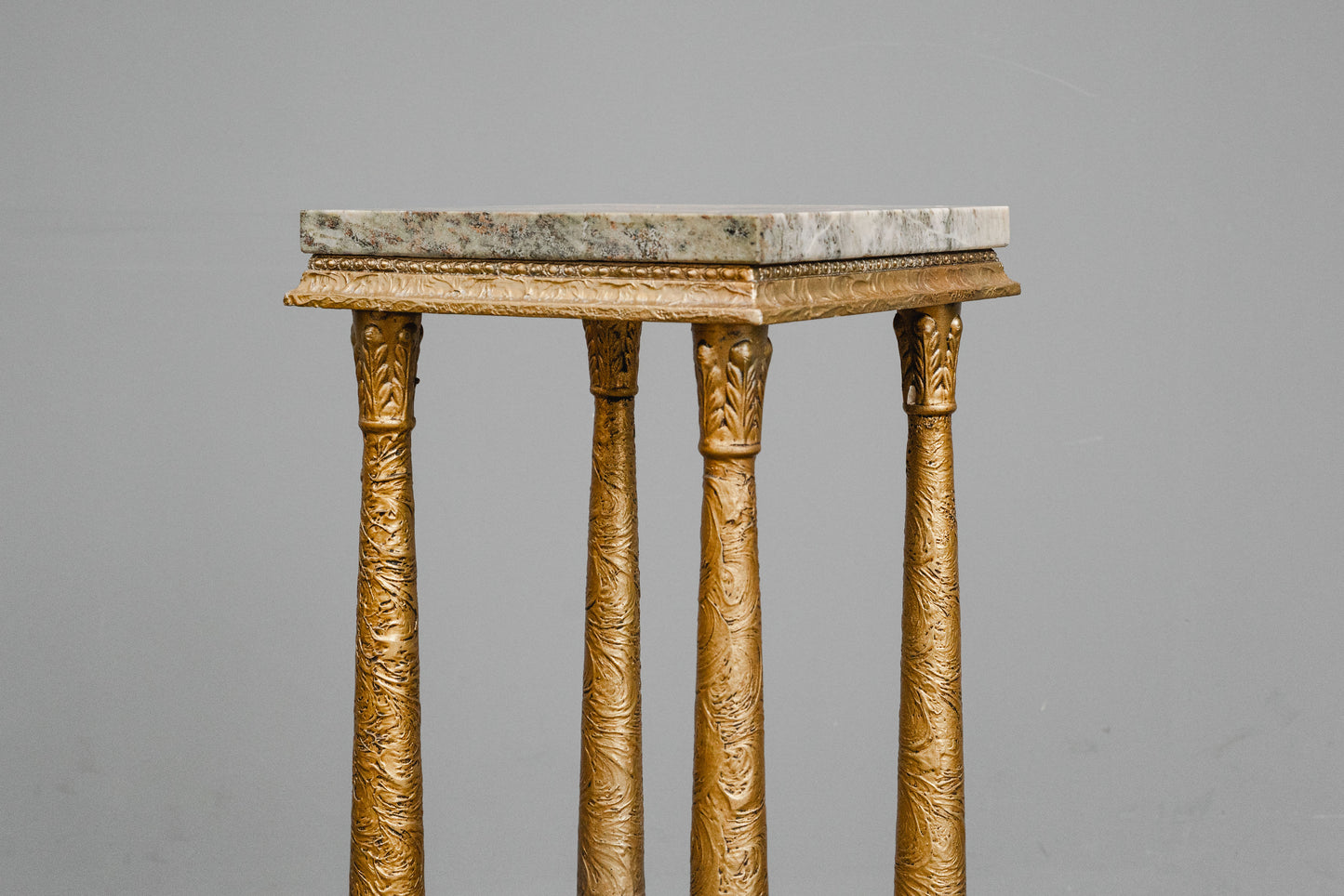 Blumensäule / Podest im Antik Stil mit Marmor - 2.Hälfte des 20.Jahrhunderts
