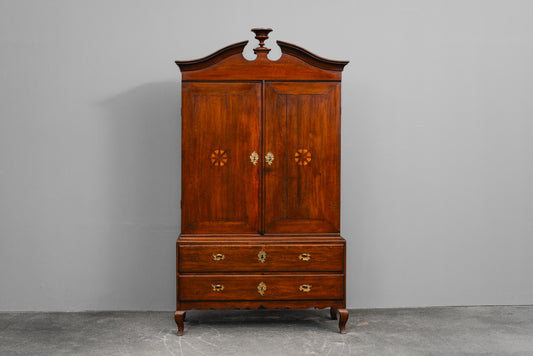 Aufsatzschrank im Barockstil in Eiche & Kiefer - 1.Hälfte des 19.Jahrhunderts
