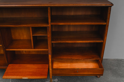Großes Jugendstil Bücherregal in Nussbaum - Anfang des 20.Jahrhunderts