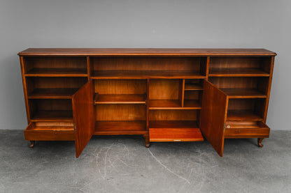 Großes Jugendstil Bücherregal in Nussbaum - Anfang des 20.Jahrhunderts