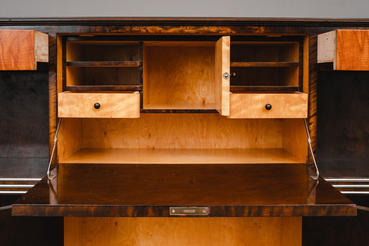 Art Déco Bücherregal mit Sekretärfach in Birke & Nussbaum - 1.Hälfte des 20.Jahrhunderts