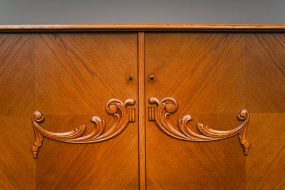 Sideboard im Art Déco Stil. in Eiche - 1.Hälfte des 20.Jahrhunderts