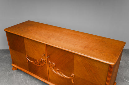Sideboard im Art Déco Stil. in Eiche - 1.Hälfte des 20.Jahrhunderts