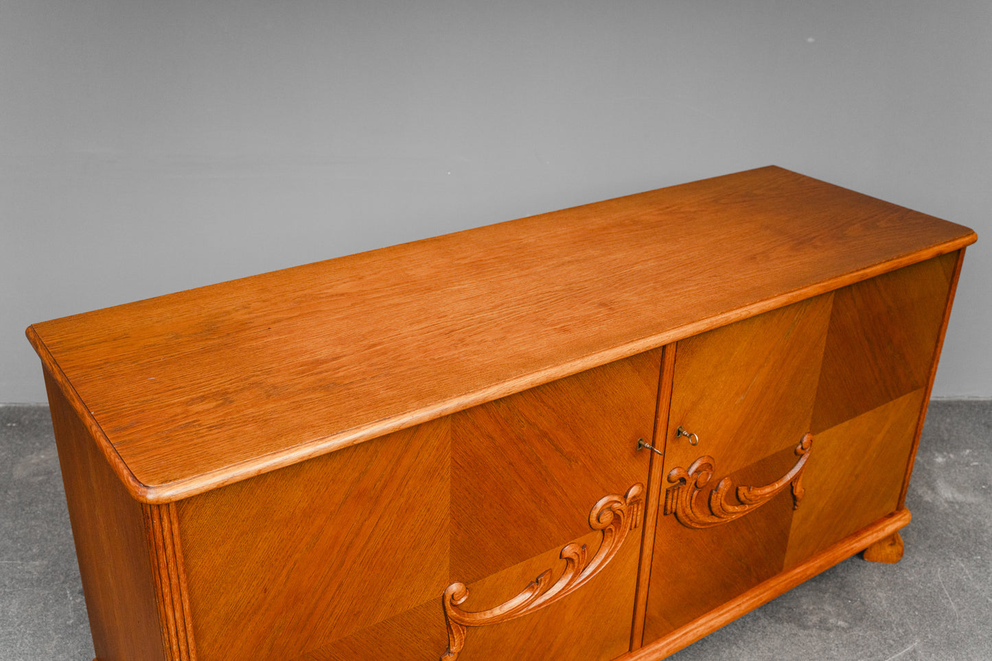 Sideboard im Art Déco Stil. in Eiche - 1.Hälfte des 20.Jahrhunderts