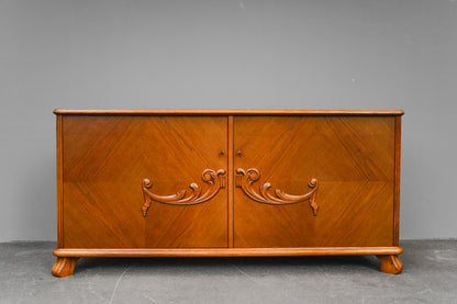 Sideboard im Art Déco Stil. in Eiche - 1.Hälfte des 20.Jahrhunderts