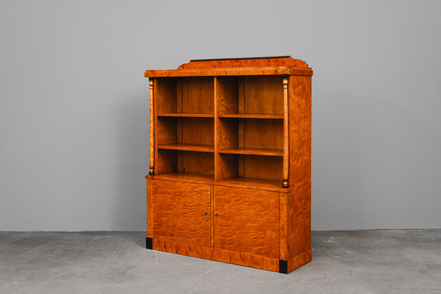 Bücherschrank im Biedermeier Stil in Birke - 1.Hälfte des 20.Jahrhunderts