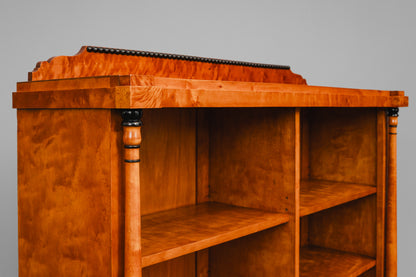 Bücherschrank im Biedermeier Stil in Birke - 1.Hälfte des 20.Jahrhunderts