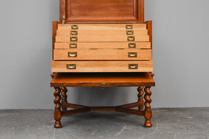 Besteckschrank im Barockstil in Eiche - 1.Hälfte des 20.Jahrhunderts