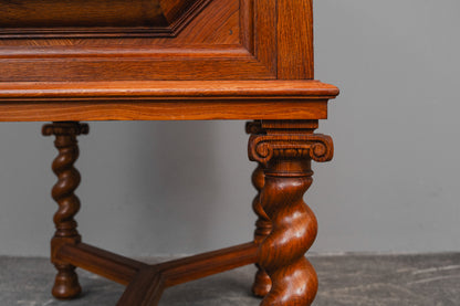 Besteckschrank im Barockstil in Eiche - 1.Hälfte des 20.Jahrhunderts
