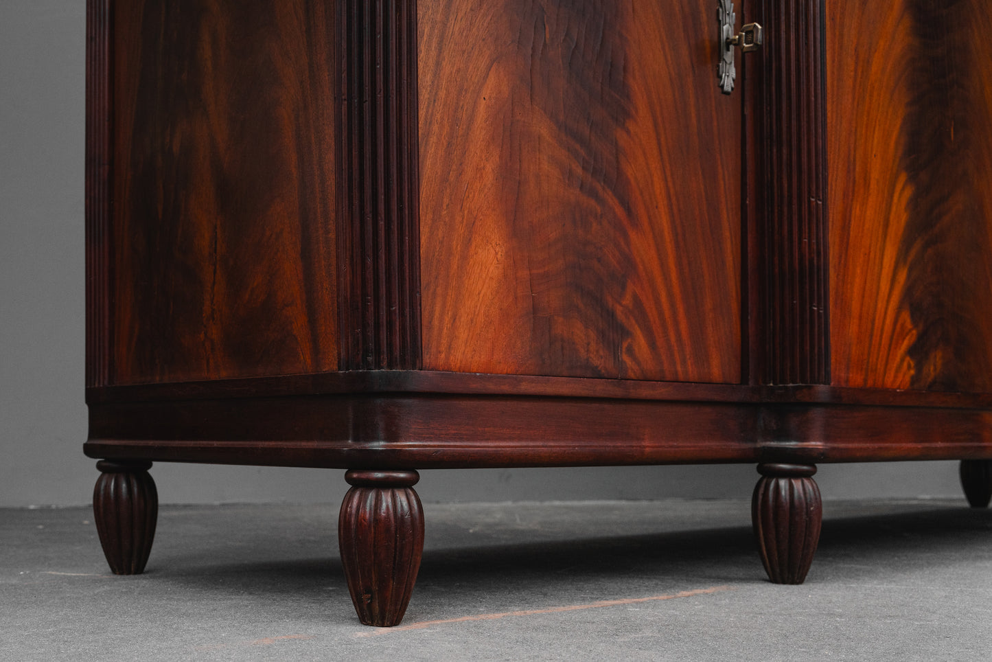Art Nouveau Sideboard in Mahagoni - Anfang des 20.Jahrhunderts