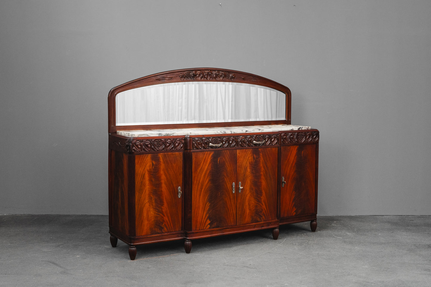 Art Nouveau Sideboard in Mahagoni - Anfang des 20.Jahrhunderts