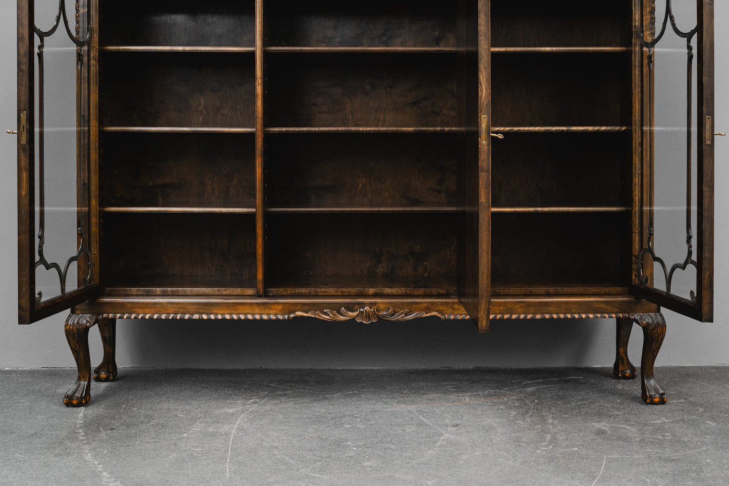 Neobarock Bücherschrank in Birke - 1.Hälfte des 20.Jahrhunderts
