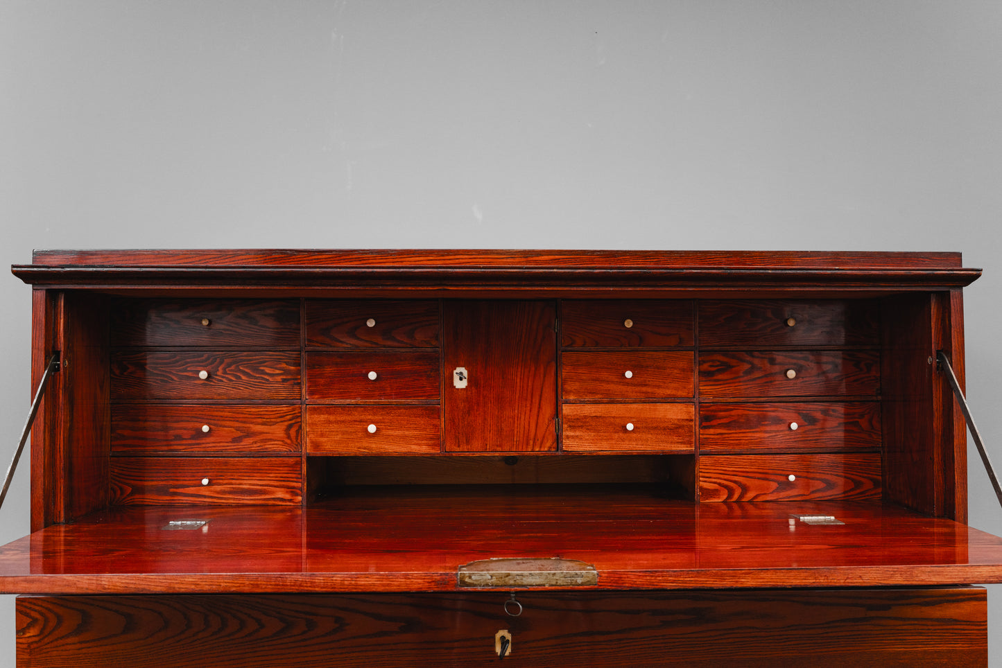 Großer Biedermeier Sekretär in Eiche - 1.Hälfte des 19.Jahrhunderts