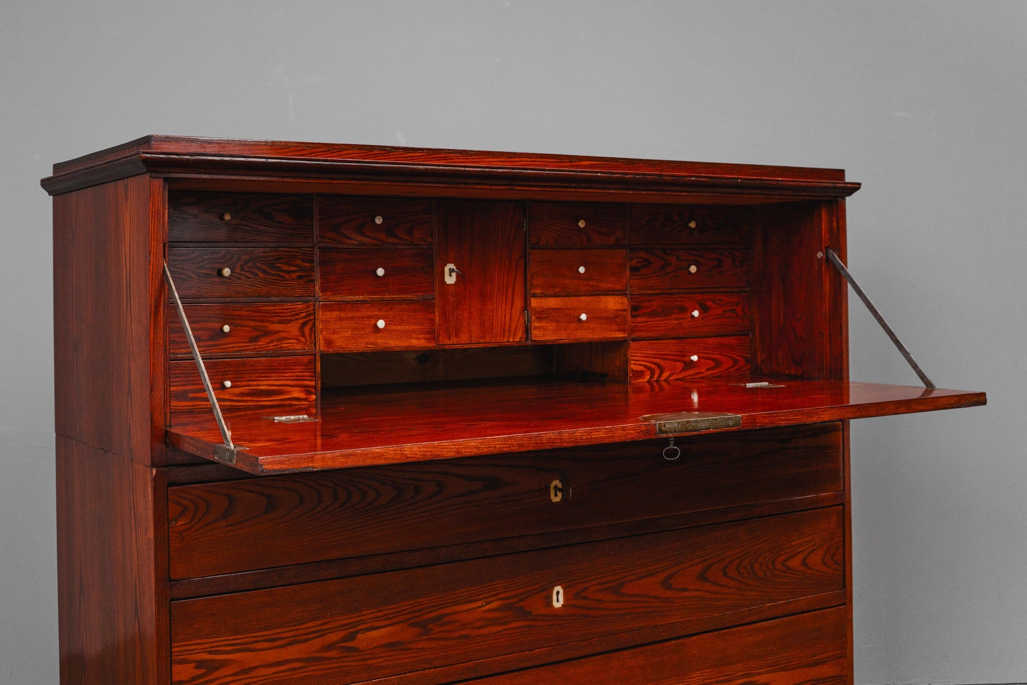 Großer Biedermeier Sekretär in Eiche - 1.Hälfte des 19.Jahrhunderts