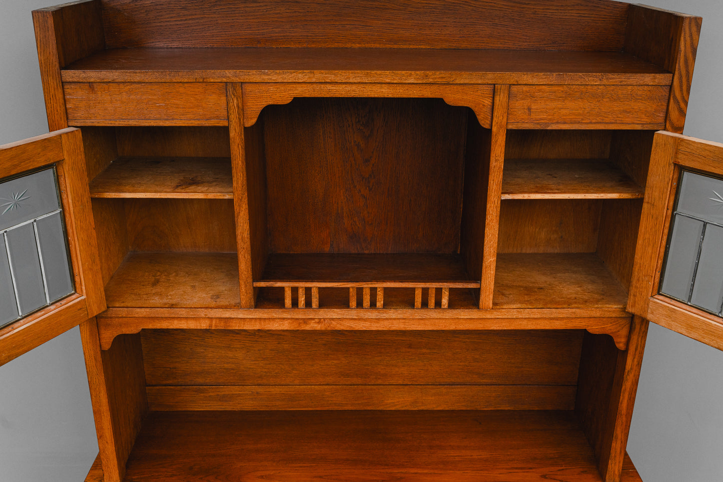 Jugendstil Buffetschrank in Eiche - Anfang des 20.Jahrhunderts