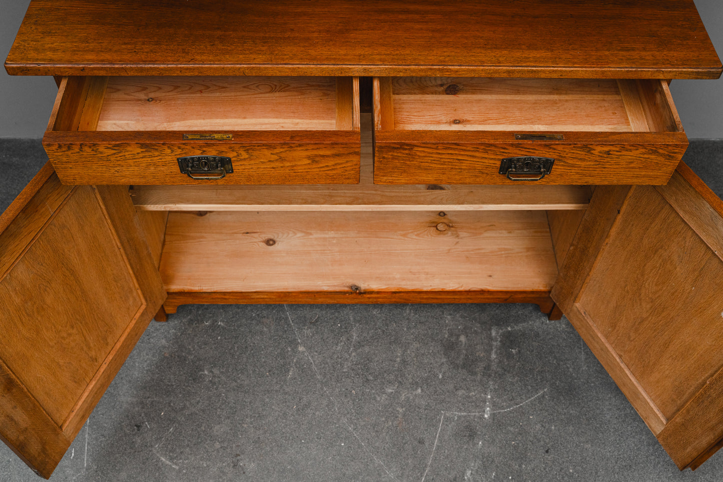 Jugendstil Buffetschrank in Eiche - Anfang des 20.Jahrhunderts
