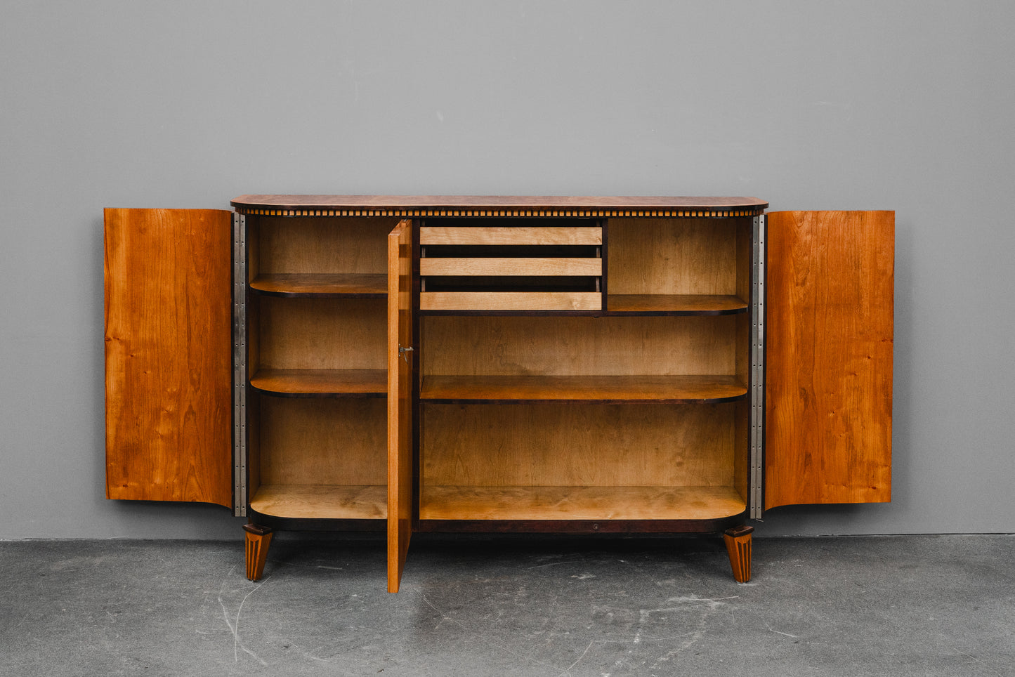 Art Déco Sideboard in Birkenwurzel & Ulme - 1.Hälfte des 20.Jahrhunderts