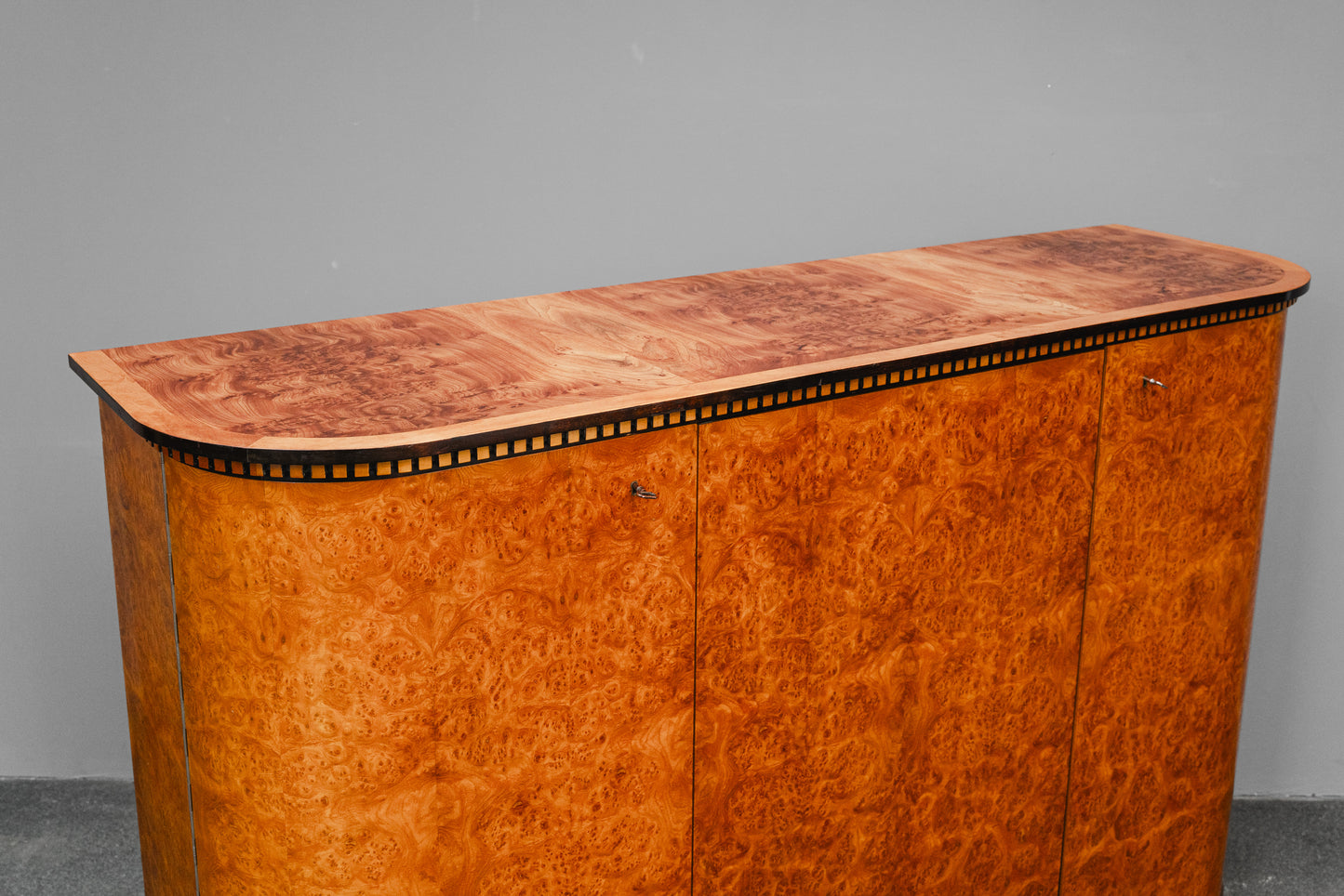 Art Déco Sideboard in Birkenwurzel & Ulme - 1.Hälfte des 20.Jahrhunderts