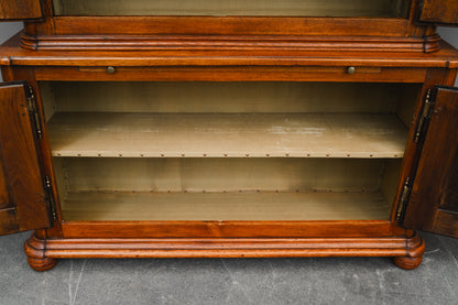 Barock Aufsatzschrank in Eiche - Mitte des 18.Jahrhunderts