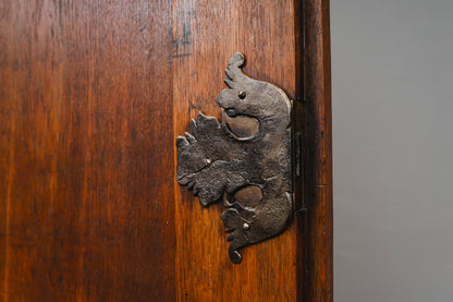 Barock Aufsatzschrank in Eiche - Mitte des 18.Jahrhunderts