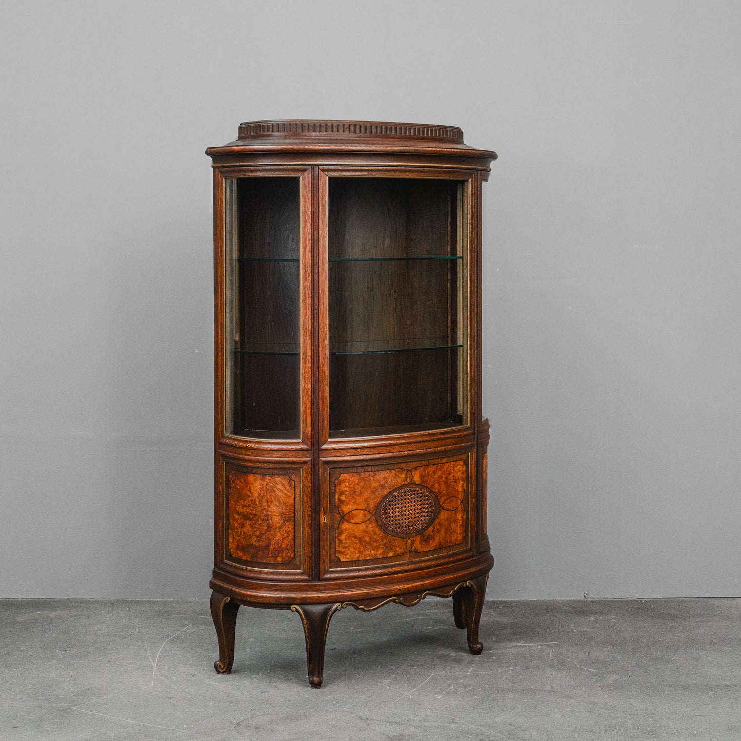 Jugendstil Vitrinenschrank in Eiche - Anfang des 20.Jahrhunderts
