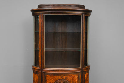 Jugendstil Vitrinenschrank in Eiche - Anfang des 20.Jahrhunderts