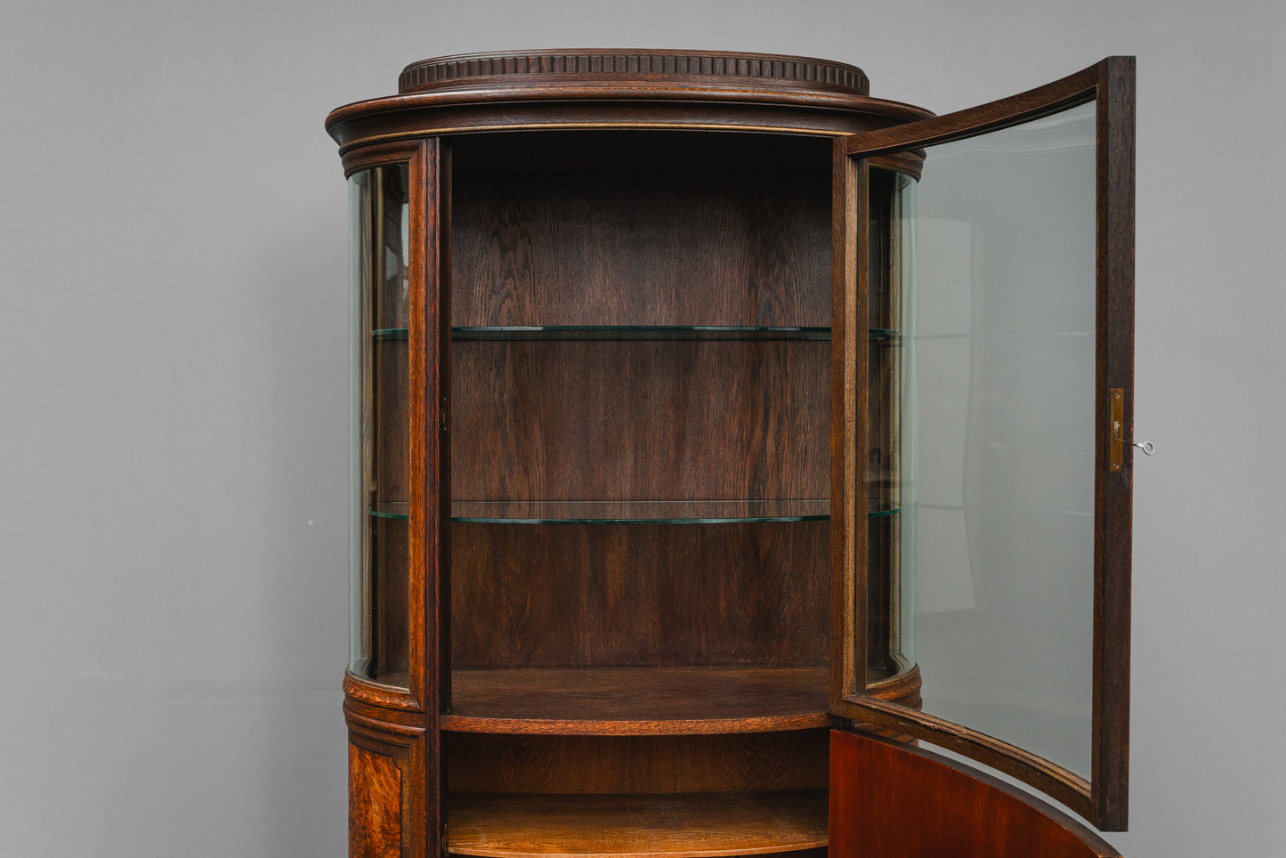 Jugendstil Vitrinenschrank in Eiche - Anfang des 20.Jahrhunderts