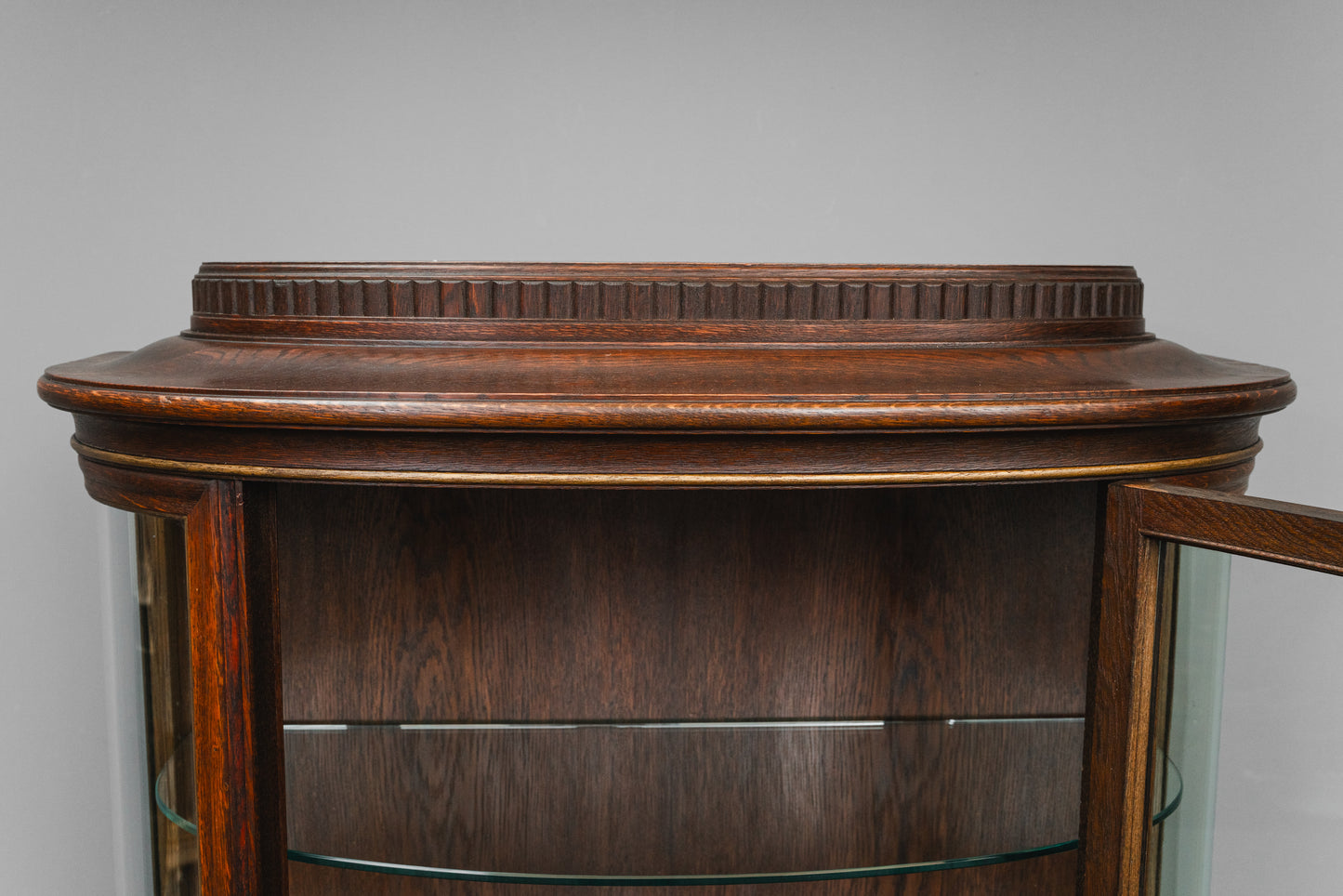 Jugendstil Vitrinenschrank in Eiche - Anfang des 20.Jahrhunderts
