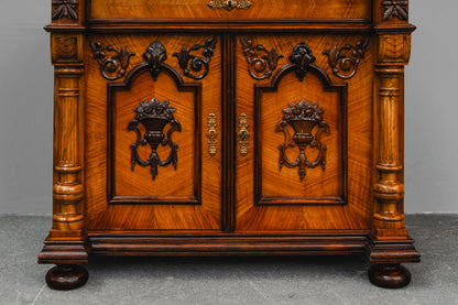 Gründerzeit Halbschrank in Nussbaum - Ende des 19.Jahrhunderts