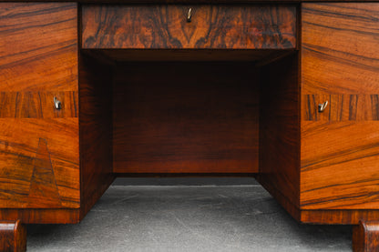 Art Déco Schreibtisch in Nussbaum - um 1930