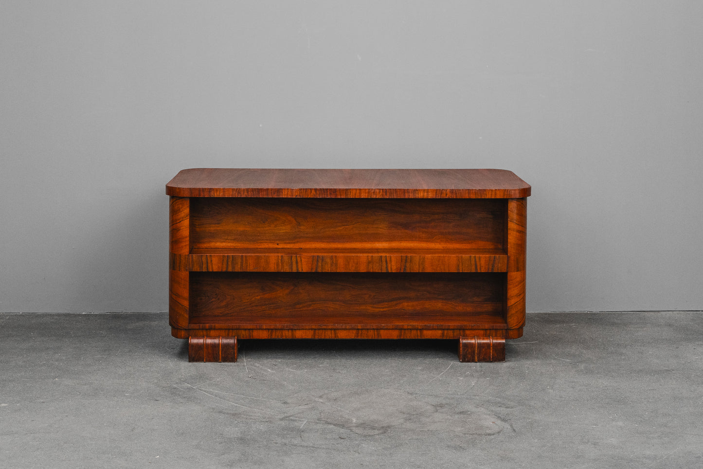 Art Déco Schreibtisch in Nussbaum - um 1930