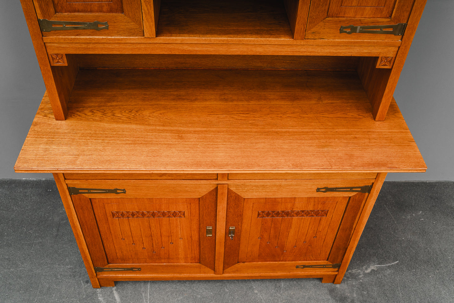 Jugendstil Buffetschrank in Eiche - Anfang des 20.Jahrhunderts