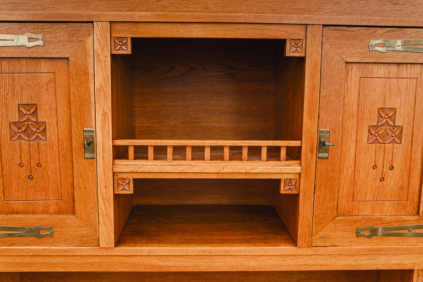 Jugendstil Buffetschrank in Eiche - Anfang des 20.Jahrhunderts