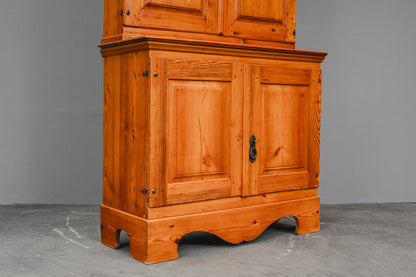 Barock Aufsatzschrank in Kiefer - aus dem 18.Jahrhundert