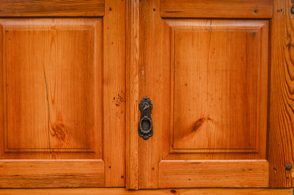 Barock Aufsatzschrank in Kiefer - aus dem 18.Jahrhundert