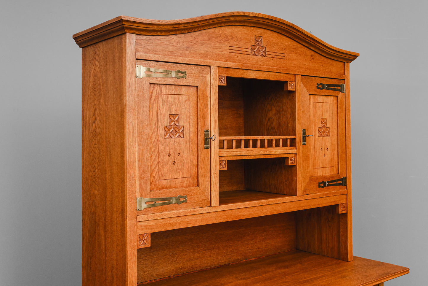 Jugendstil Buffetschrank in Eiche - Anfang des 20.Jahrhunderts