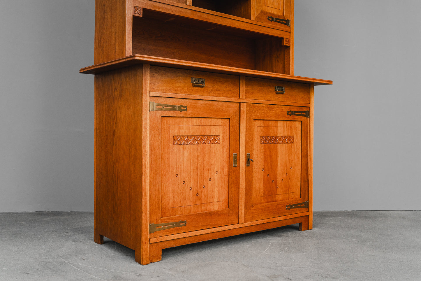 Jugendstil Buffetschrank in Eiche - Anfang des 20.Jahrhunderts