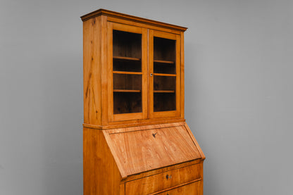 Biedermeier Schrägklappensekretär mit Vitrinenaufsatz in Ulme - 1.Hälfte des 19.Jahrhunderts