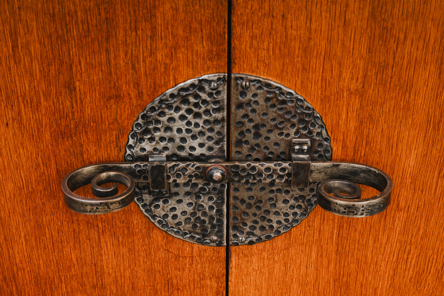 Jugendstil Aufsatzschrank in Eiche - Anfang des 20.Jahrhunderts