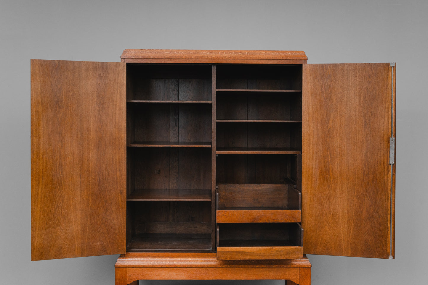 Jugendstil Aufsatzschrank in Eiche - Anfang des 20.Jahrhunderts